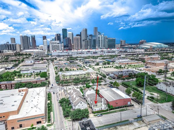 1224 Saint Charles Street, Houston TX 77003