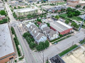 1224 Saint Charles Street, Houston TX 77003
