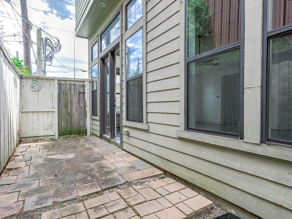 1224 Saint Charles Street, Houston TX 77003