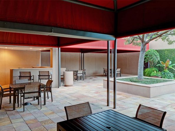 5110 San Felipe 364, Houston TX 77056