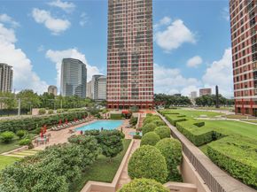 5110 San Felipe 364, Houston TX 77056