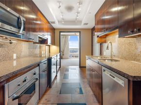 5110 San Felipe 364, Houston TX 77056