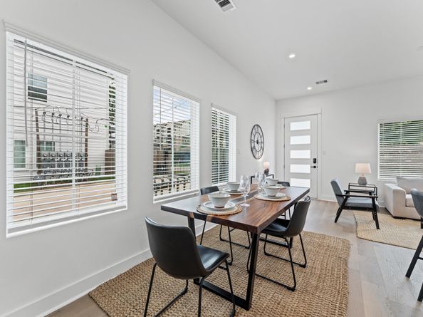 330 Neyland Street, Houston TX 77022