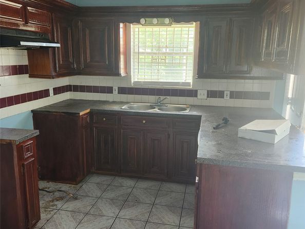 8710 Glen Shadow Drive, Houston TX 77088