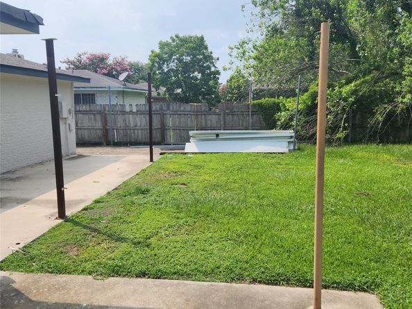 8710 Glen Shadow Drive, Houston TX 77088