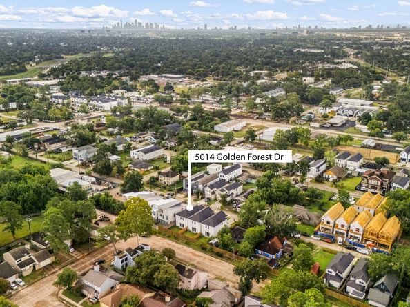 5014 Golden Forest Drive, Houston TX 77091
