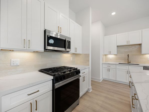 5014 Golden Forest Drive, Houston TX 77091