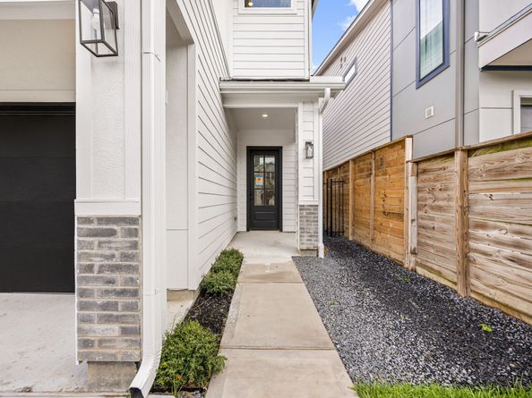 5014 Golden Forest Drive, Houston TX 77091