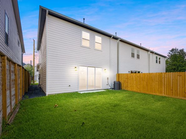 5014 Golden Forest Drive, Houston TX 77091