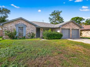 3915 Black Locust Drive, Houston TX 77088