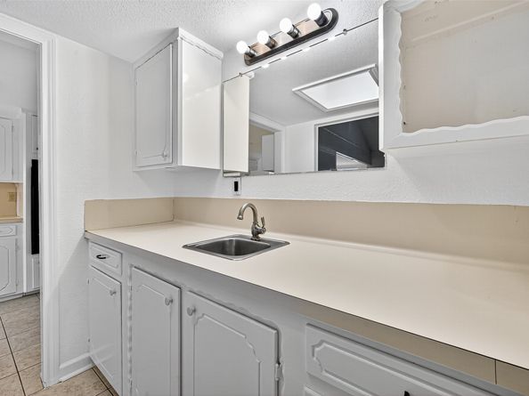 3915 Black Locust Drive, Houston TX 77088