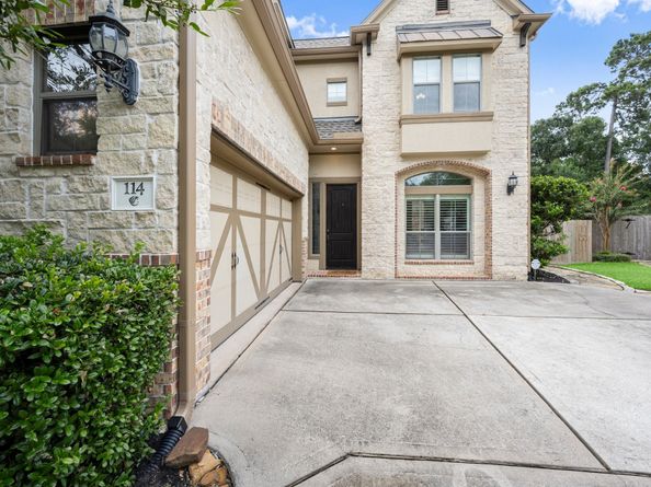 114 S Knights Crossing Drive, The Woodlands TX 77382