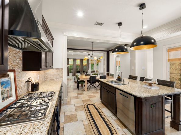 114 S Knights Crossing Drive, The Woodlands TX 77382