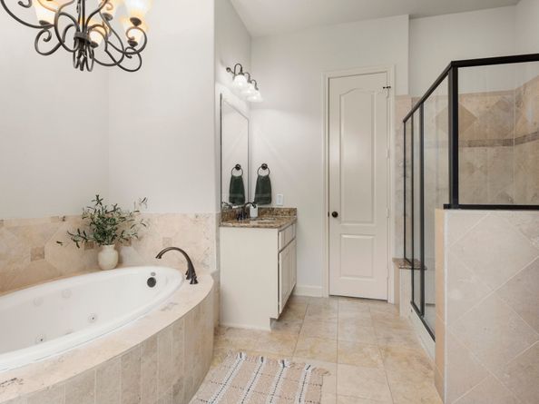 114 S Knights Crossing Drive, The Woodlands TX 77382