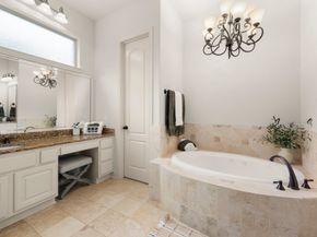114 S Knights Crossing Drive, The Woodlands TX 77382