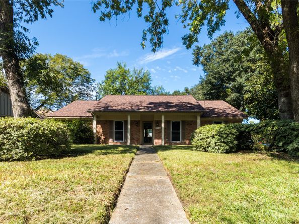 5402 Sheraton Oaks Drive, Houston TX 77091