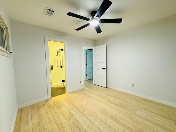 909 Silber Road 11, Houston TX 77024