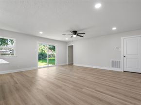 5102 Tavenor Lane, Houston TX 77048