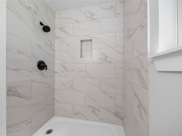 5102 Tavenor Lane, Houston TX 77048