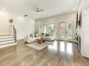 1919 Rosewood Street, Houston TX 77004