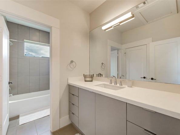 1919 Rosewood Street, Houston TX 77004