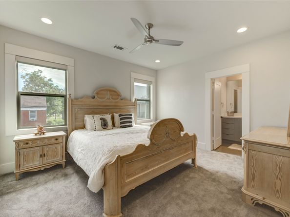 1919 Rosewood Street, Houston TX 77004