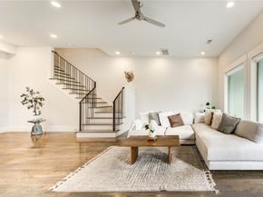 1919 Rosewood Street, Houston TX 77004