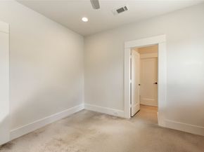 1919 Rosewood Street, Houston TX 77004