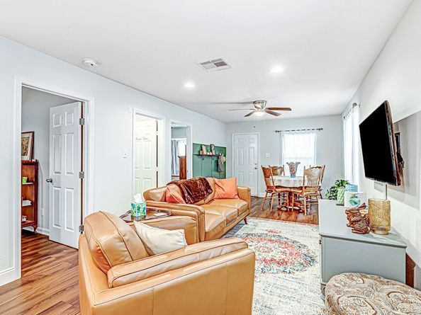 7711 Avenue L, Houston TX 77012
