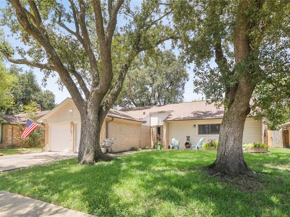 15814 Fox Springs Drive, Houston TX 77084