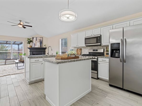 2402 Deerfield Drive, Katy TX 77493