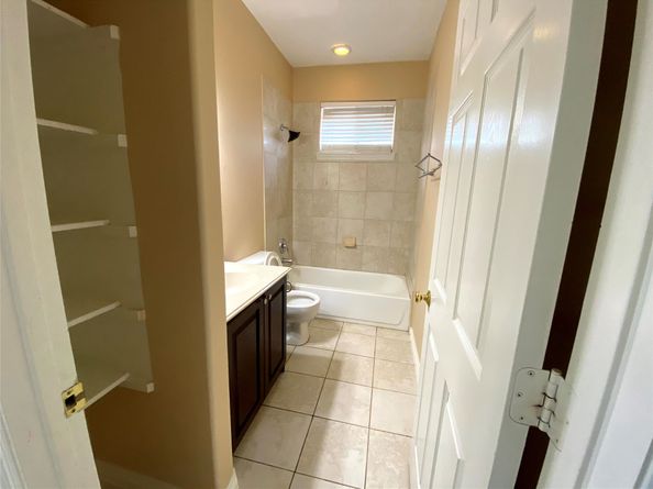 12122 Ross Road, Houston TX 77034