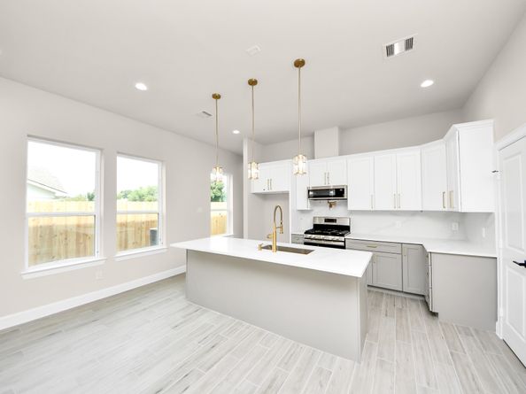 3120 Dawson Lane AB, Houston TX 77051