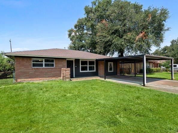 11405 Walk Drive, Houston TX 77076