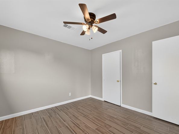 5126 Denoron Drive, Houston TX 77048