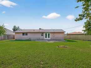5126 Denoron Drive, Houston TX 77048