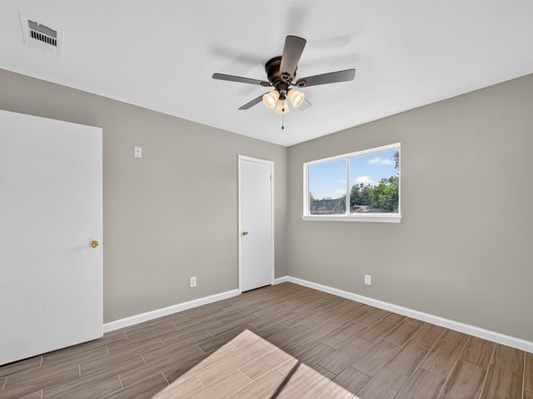 5126 Denoron Drive, Houston TX 77048
