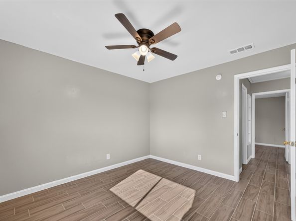 5126 Denoron Drive, Houston TX 77048