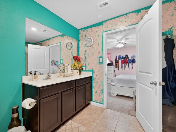 6250 El Topacio Drive, Houston TX 77048