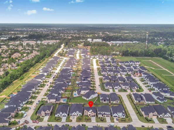 26923 Longwood Ledge Drive, The Woodlands TX 77389