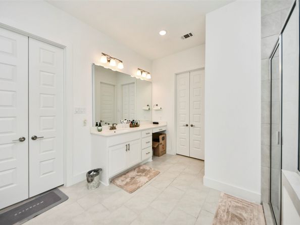 26923 Longwood Ledge Drive, The Woodlands TX 77389