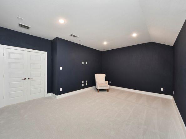 26923 Longwood Ledge Drive, The Woodlands TX 77389