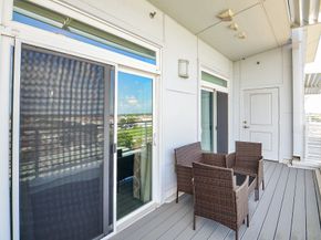 6955 Turtlewood Drive 607, Houston TX 77072