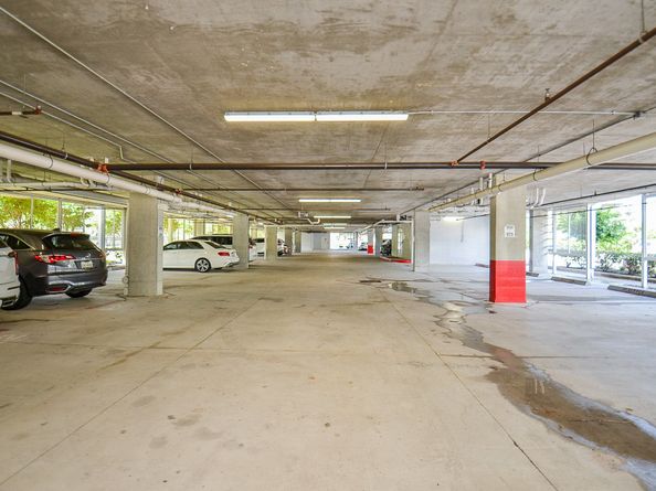 6955 Turtlewood Drive 607, Houston TX 77072