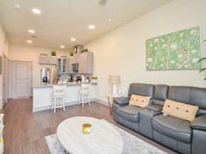 6955 Turtlewood Drive 607, Houston TX 77072