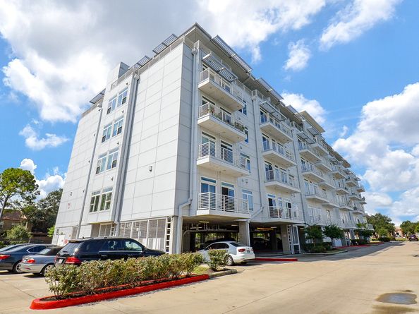 6955 Turtlewood Drive 607, Houston TX 77072