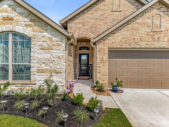 23412 Sentosa Bluff Court, New Caney TX 77357