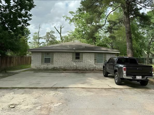 9417 Kentshire Drive, Houston TX 77078