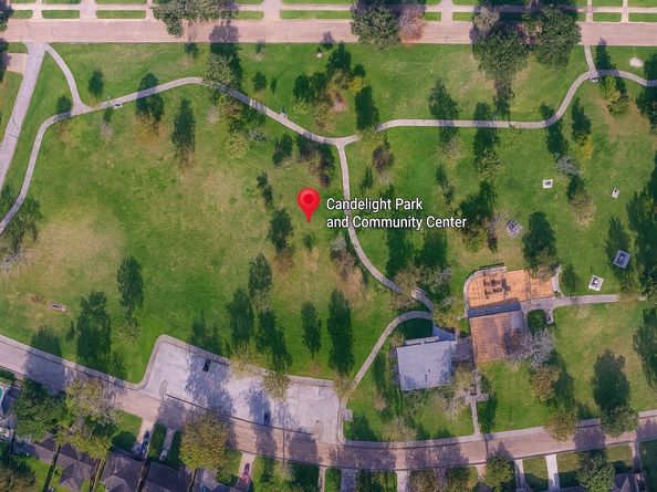 1402 Hewitt Drive, Houston TX 77018