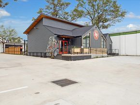 1402 Hewitt Drive, Houston TX 77018